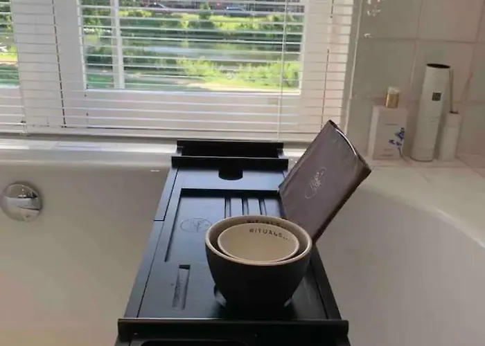 Hemels Logeren Luxury Loft בית הארחה 4*